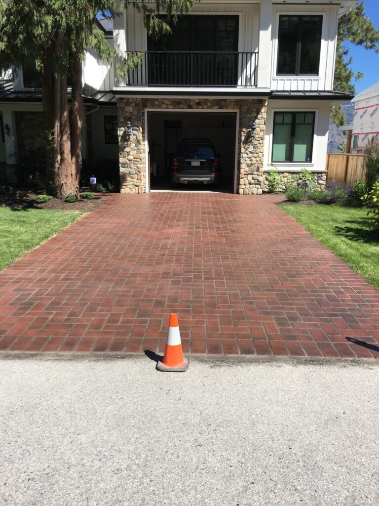 quality surface Sealing (After) in Kelowna Romanesque Interlock & tile