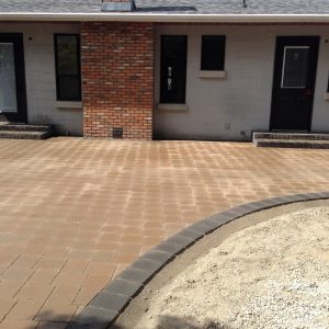 best commercial hardscaper in Kelowna