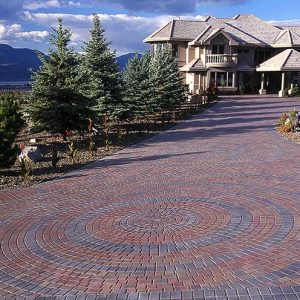 Kelownas-best-hardscaping-and-paving-stone-installation-contractor