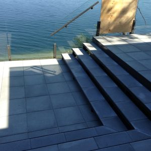 hydrapressed-slabs-on-pedestals-kelowna